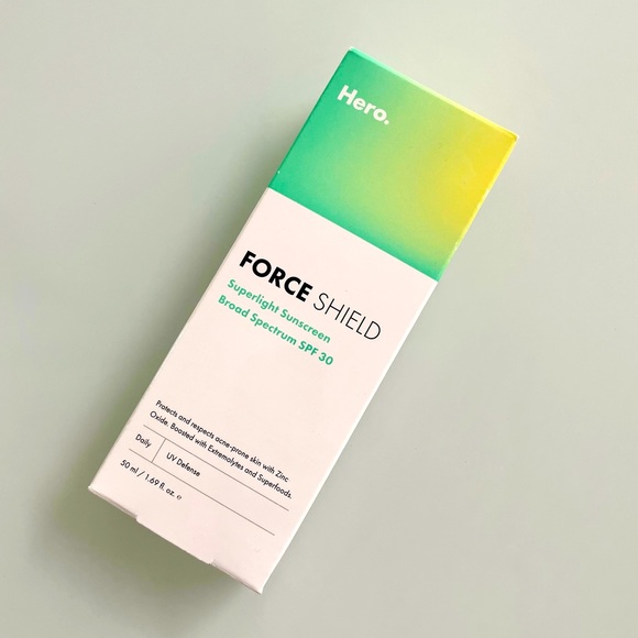 😎😎 NIB Hero Force Shield Sunscreen SPF 30 - Picture 1 of 7